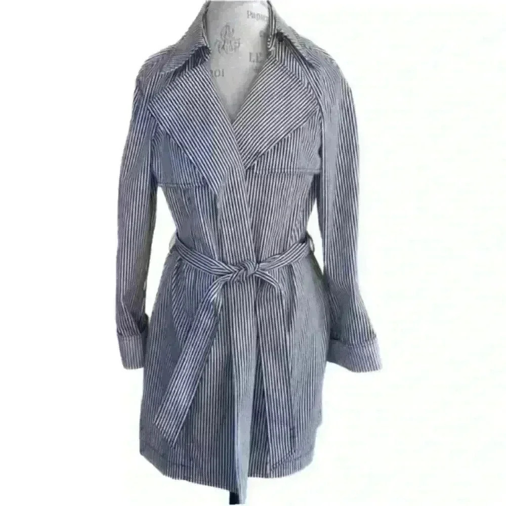 Worth Black And White Light Weight Striped Jacket With Belt Medium Like New!